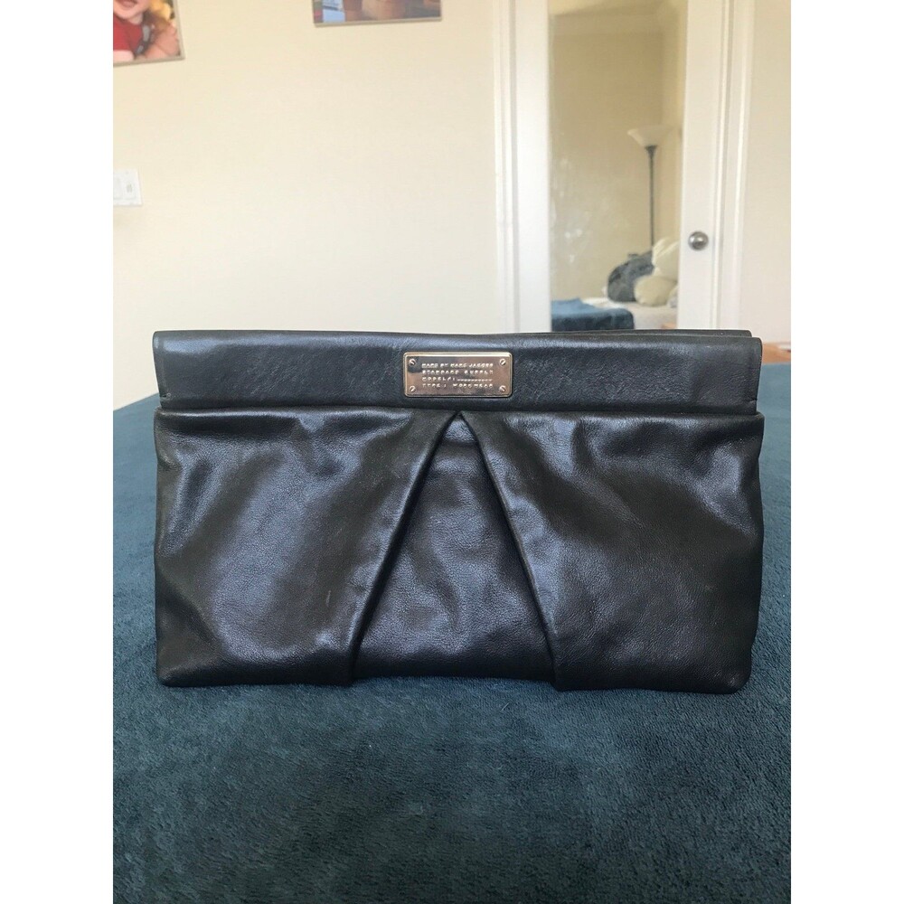 Marc by Marc Jacobs hillier oversized clutch black leather